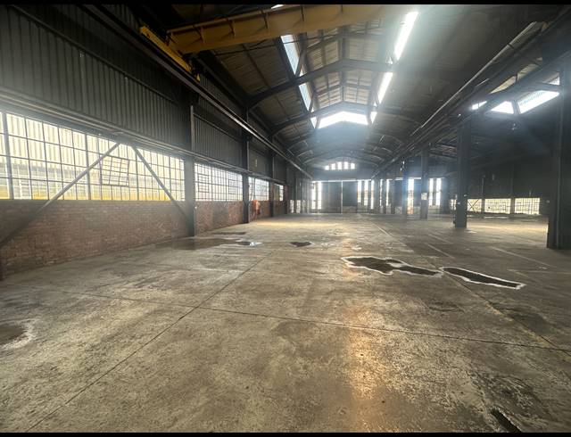 1,850M² WAREHOUSE FOR SALE IN CHLOORKOP